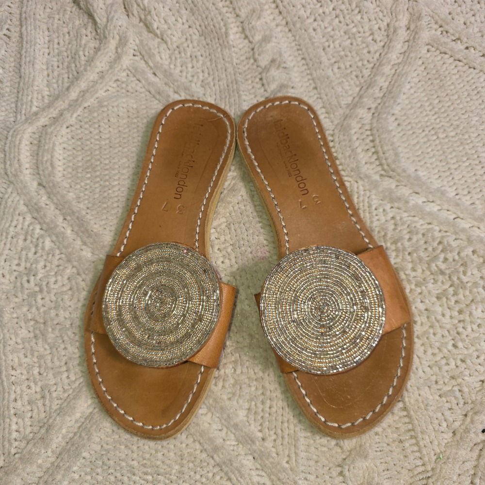 Laidback‎ London Slide Sandals Tan Beaded Silver Medallion Leather Womens 37 6.5